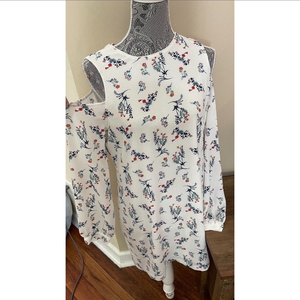 WAYF womens floral cold shoulder long sleeve dress size m new.
